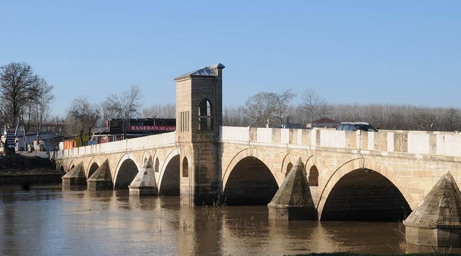 Tarihi köprüler ulaşıma açıldı