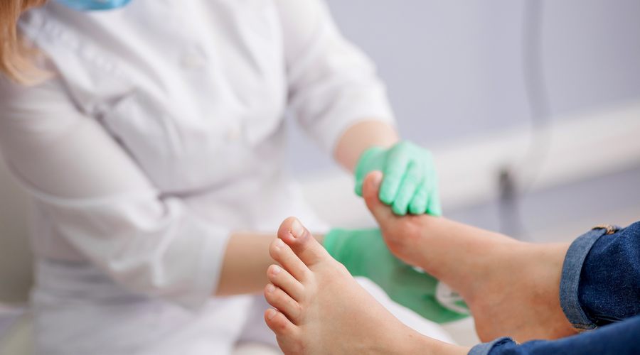 Diyabetliler ayaklarını nasıl korumalı?