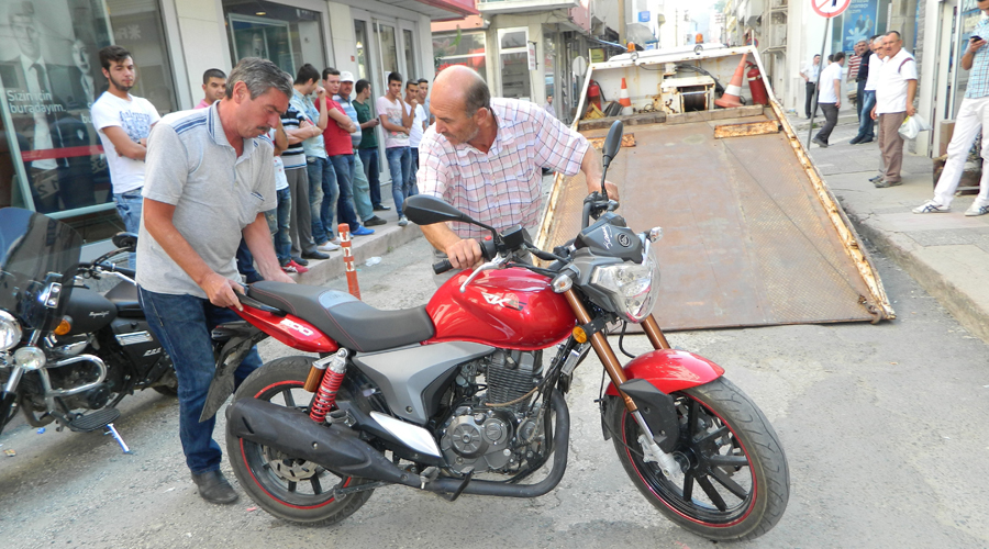 Malkara trafiği plakasız motosikletleri topladı 