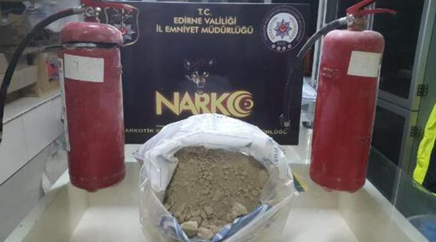 Yangın tüplerinden 11,5 kilogram eroin çıktı