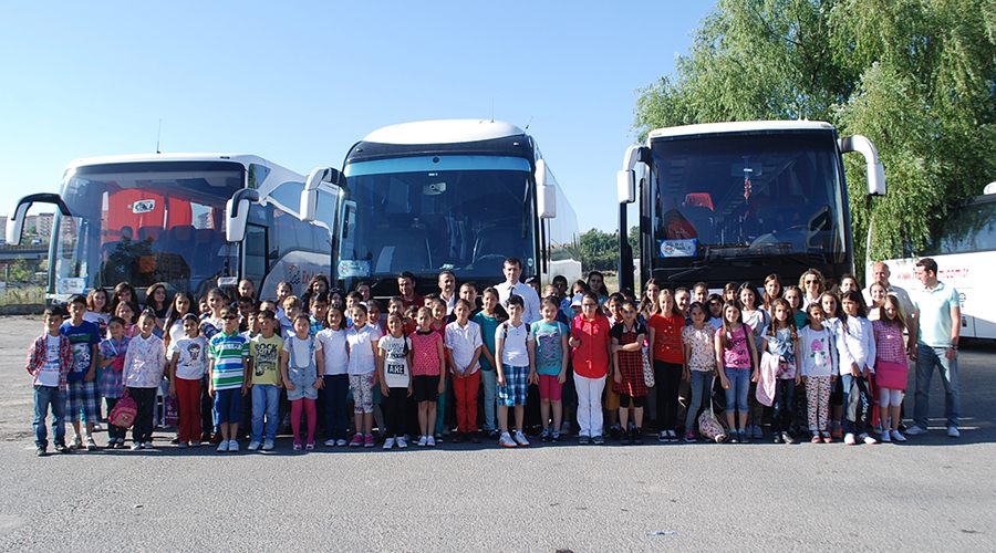 Çerkezköy Belediyesi 129 öğrenciyi İstanbul gezisine gönderdi