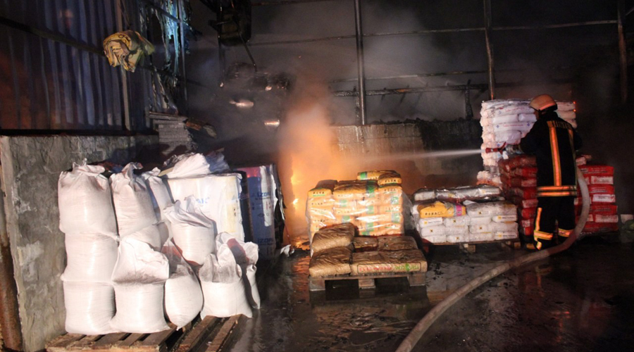 Kereste imalathanesi yandı