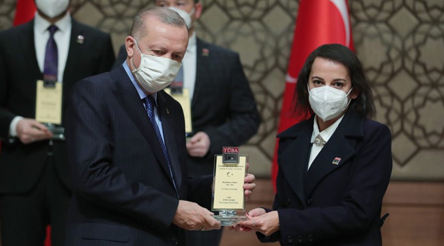 Ödülünü Cumhurbaşkanı Erdoğan
