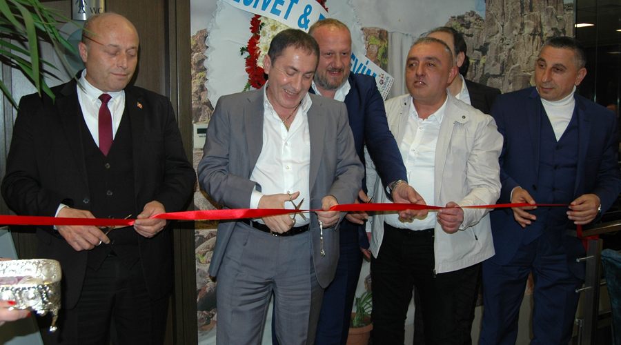 Güloğlu Restaurant düzenlenen törenle açıldı