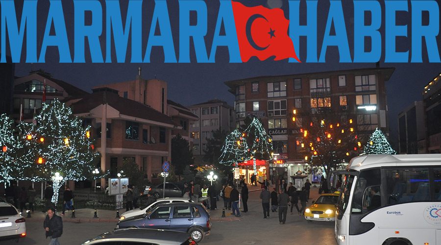 Çerkezköy Belediye önünü ışıl ışıl oldu